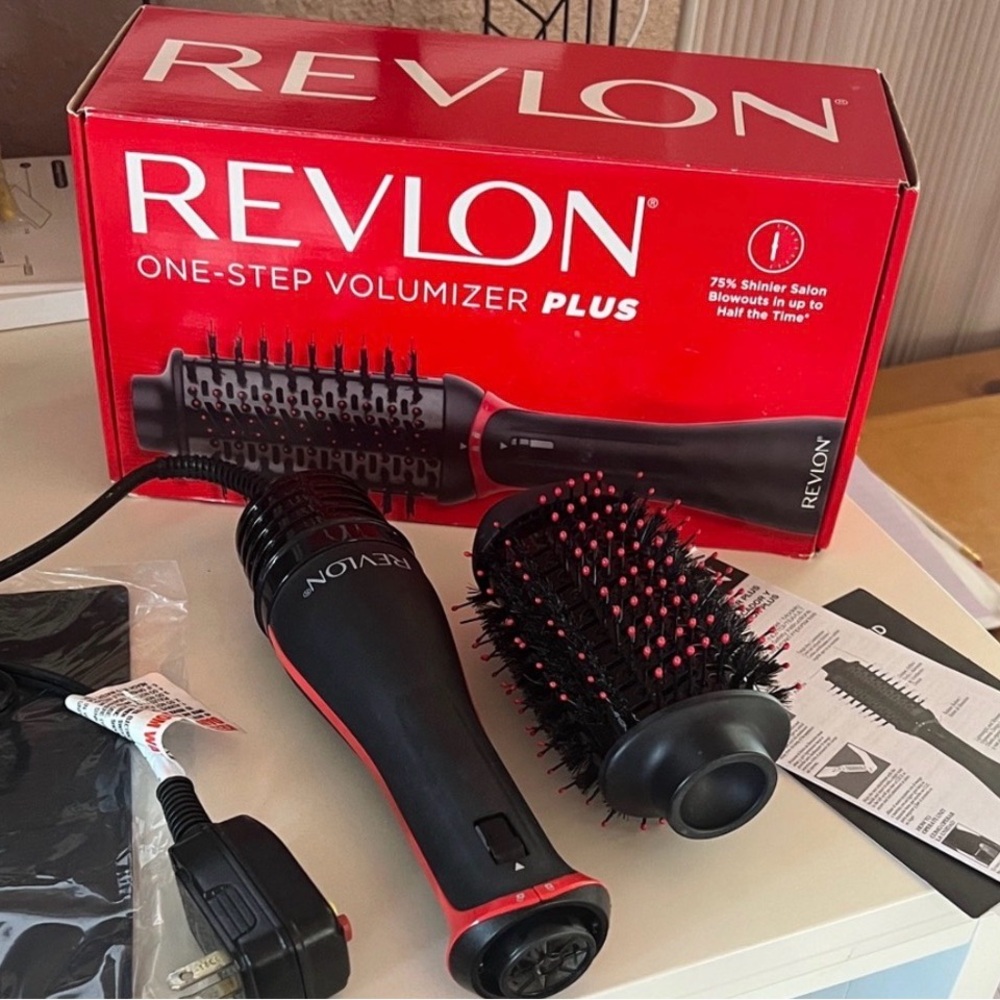 Revlon One-Step Volumizer Plus Hair Dryer Brush - Black & Red